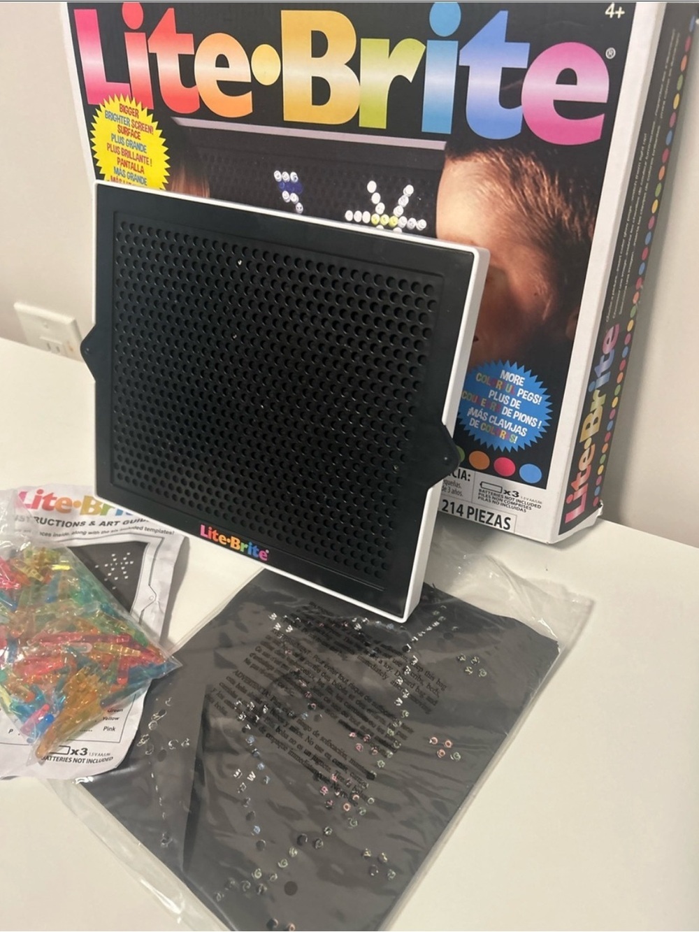 Lite-Brite Classic Pegboard Set - Frame with Multicolor Pegs